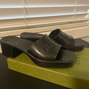 Gucci Womens Black Sandals Size 39 (8.5)